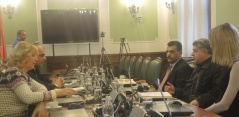 10. februar 2015. Predsednik i članica PGP sa Irakom u razgovoru sa iračkim novinarima